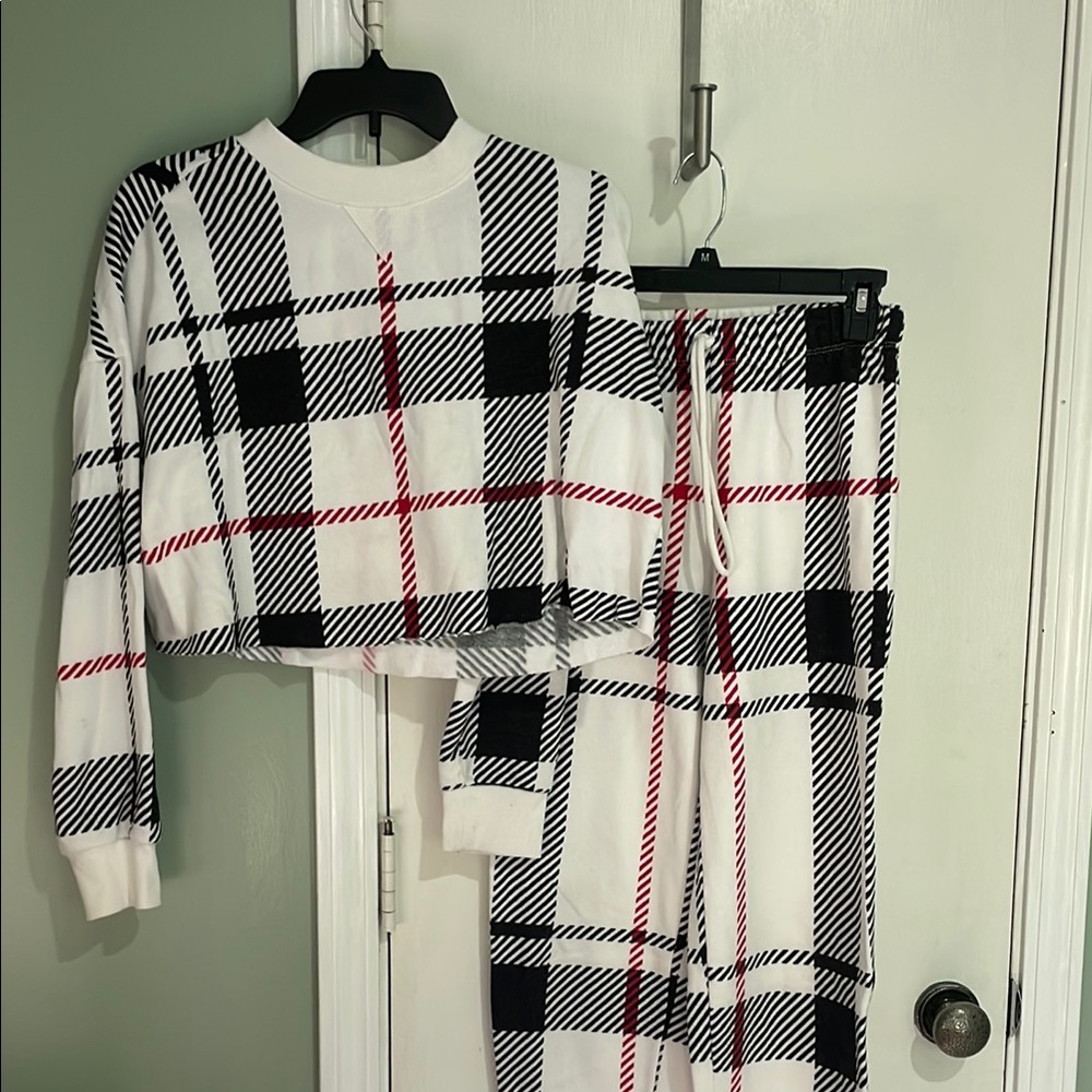 Colsie Black and White Plaid Lounge Set
